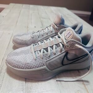 Sabrina women basketball/volleyball shoes